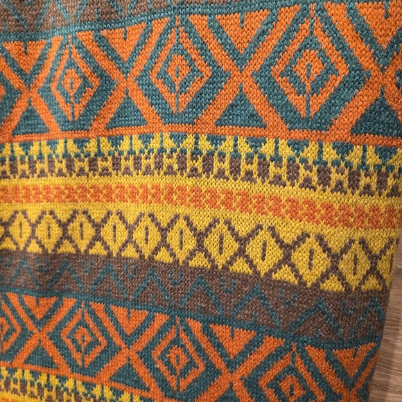 Colorful Geometric Patterned Scarf - Picture 2 of 3